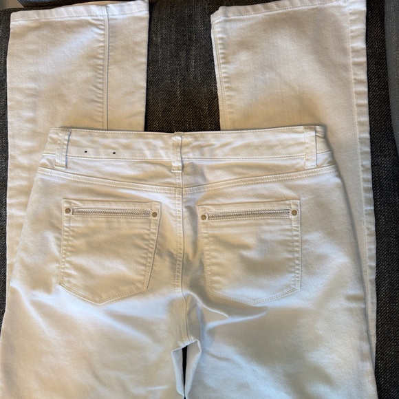 White House Black Market Women's Cream Straight Leg Jeans - Picture 2 of 8